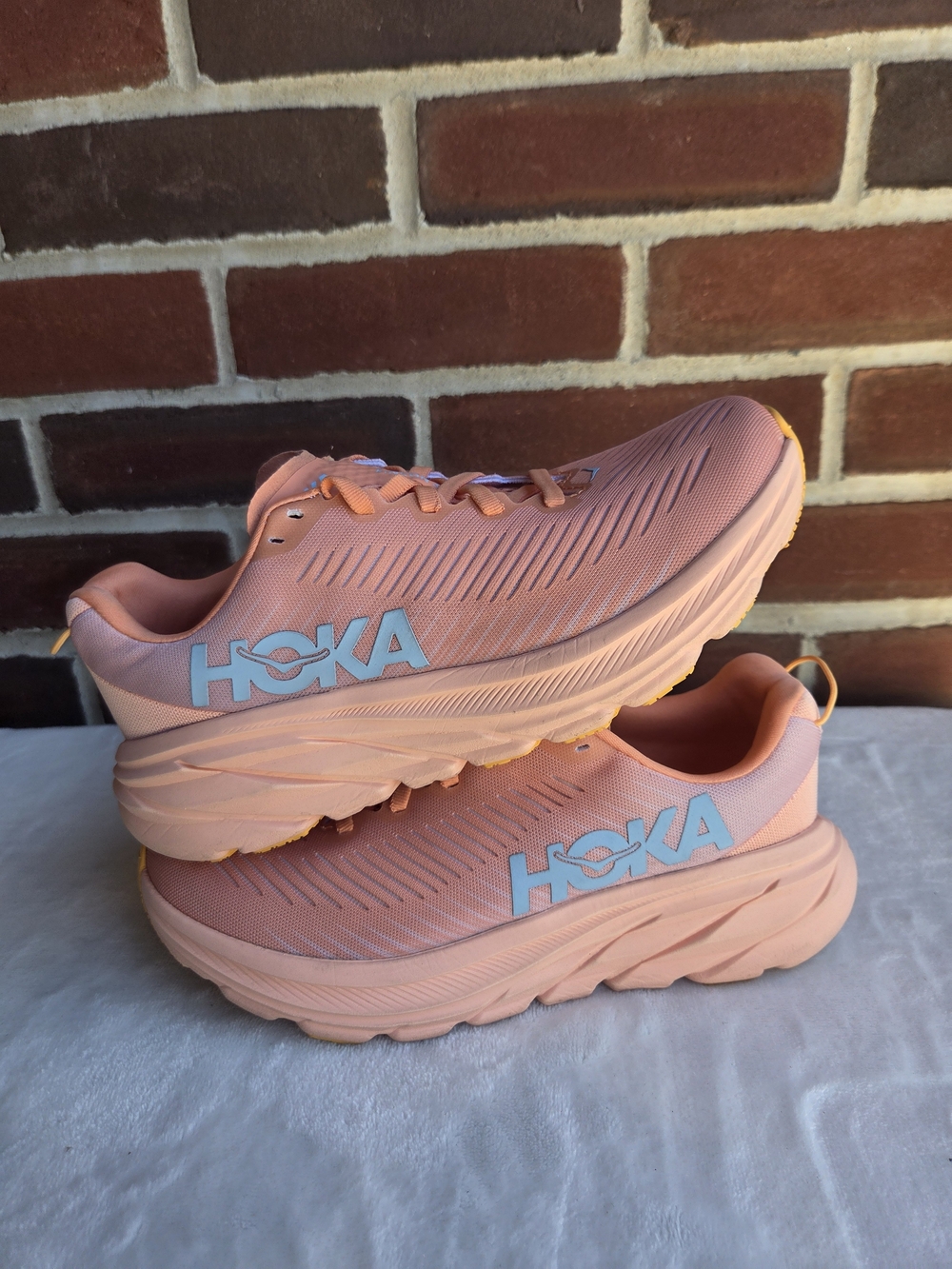 HOKA Rincon 3 Women’s 6 Shell Coral Peach Parfait Lightweight Running Shoes